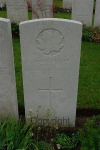 Etaples Military Cemetery - Hale, Patrick